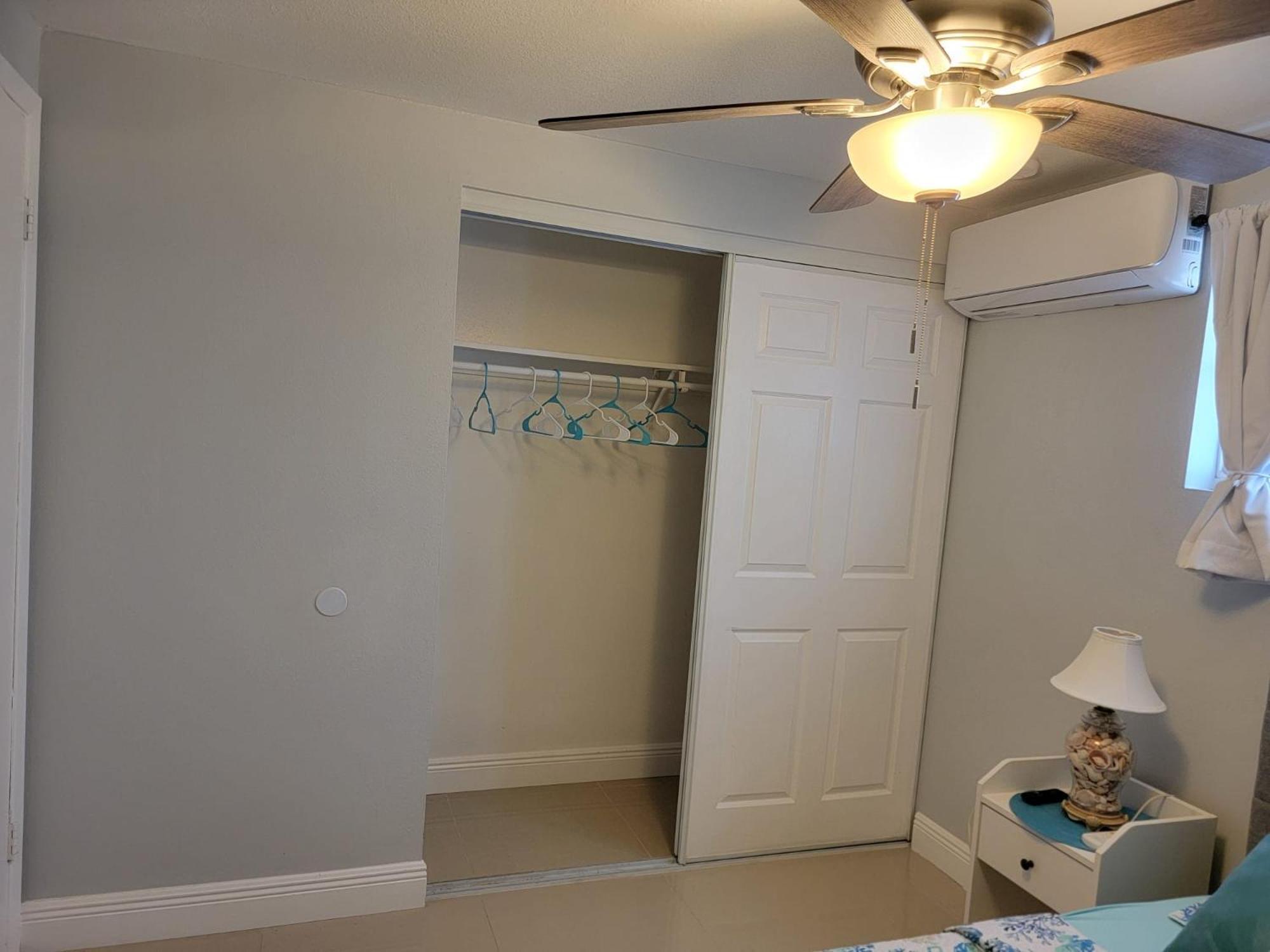C & Y Guesthouse West Chase ภายนอก รูปภาพ